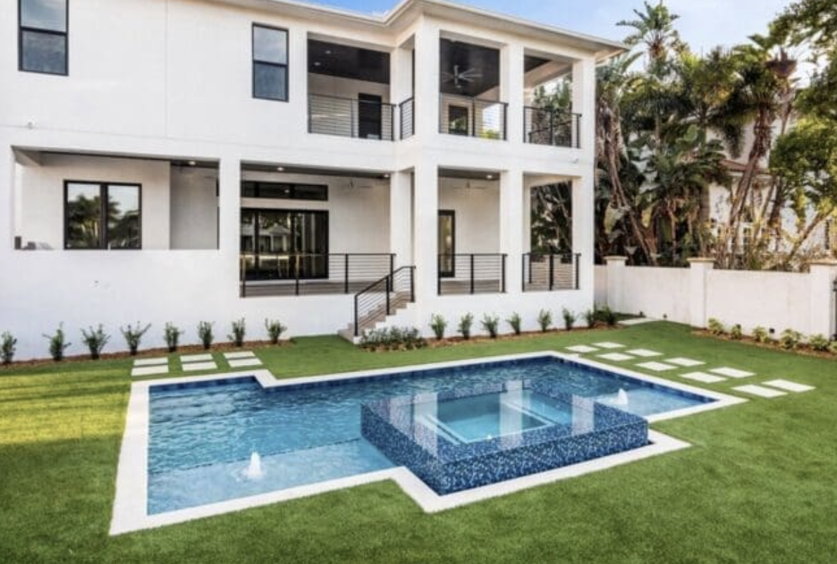 Custom Pool Renovations by the Best Builders in Tampa Bay